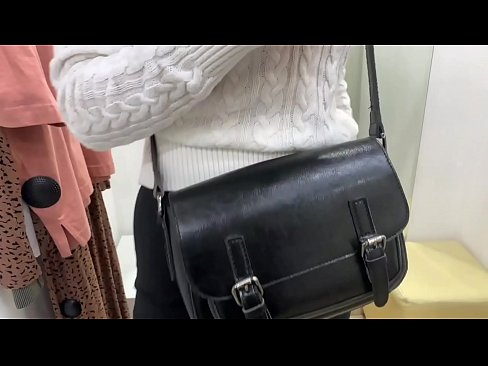 ❤️ Masturbarea în public a tinerei târfe FeralBerry cu un dildo în cabina de probă ️❌  at ro.tradeis.top ❌